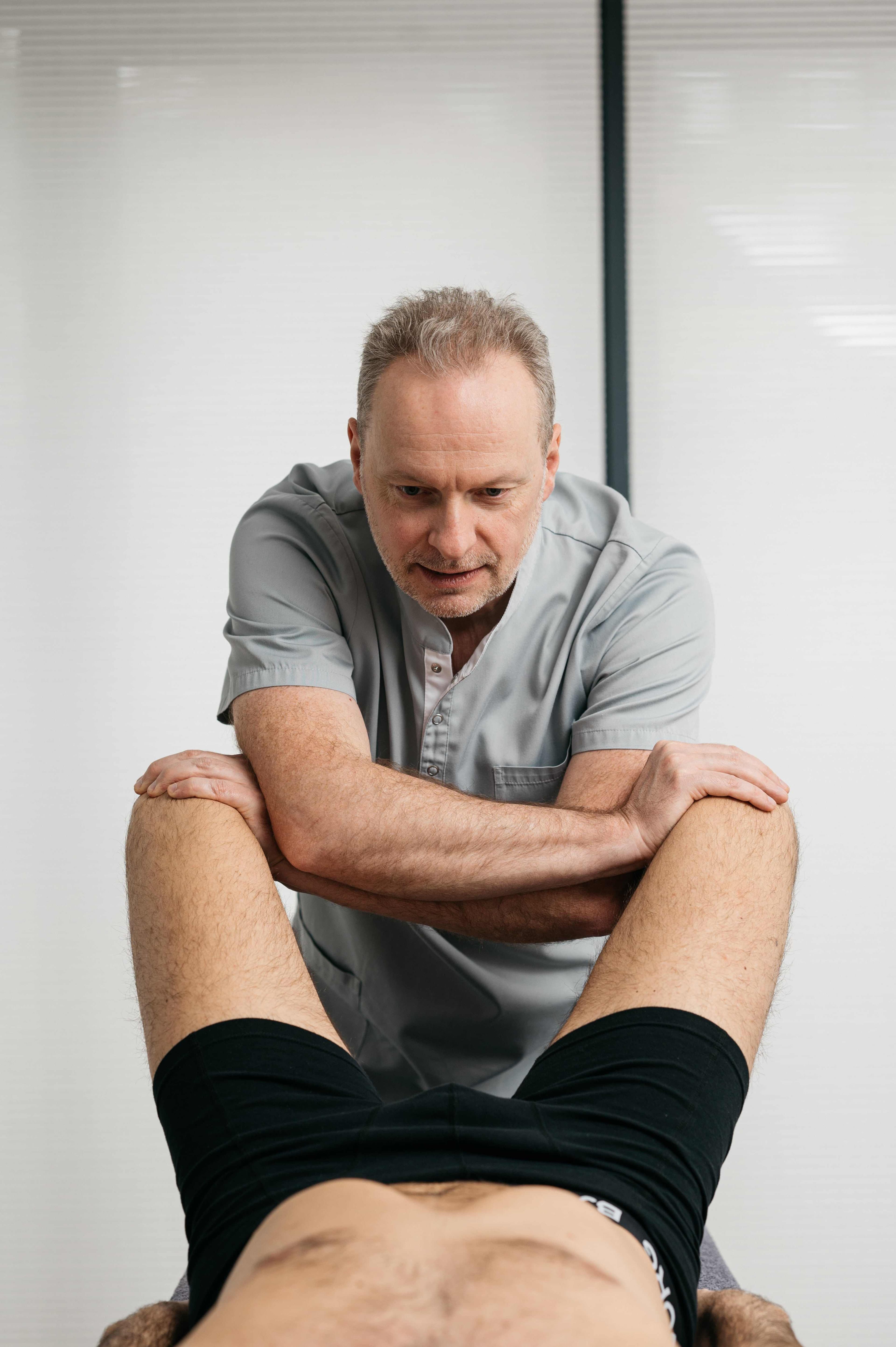 Osteopathie behandeling van pubalgieklachten bij sporters